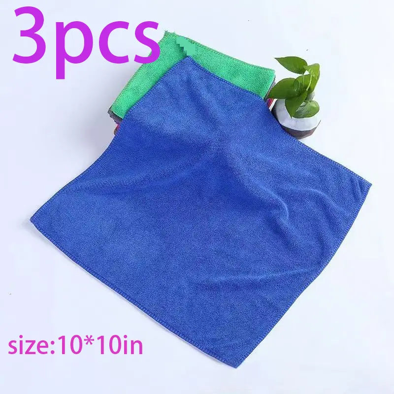 Portable Silicone Pet Paw Cleaner with Ergonomic Grip - Universal Cleaner for Dogs and Cats of All Sizes, Includes Set of 3 Absorbent Polyester Deodorizing Towels